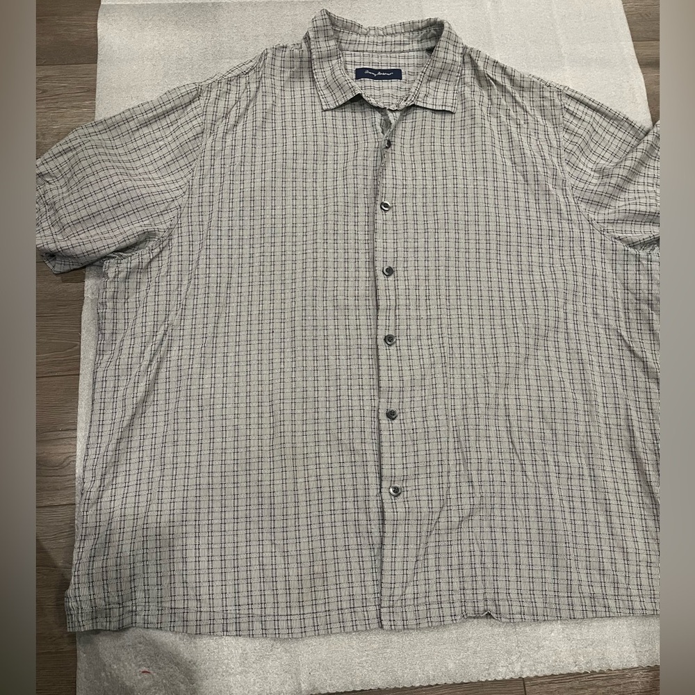[4XB/PTP:31”]Tommy Bahamas Gray Checkered 100 Silk S/S Button Shirt